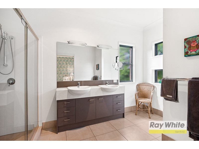 10 Chalmers Court, Samford Village QLD 4520