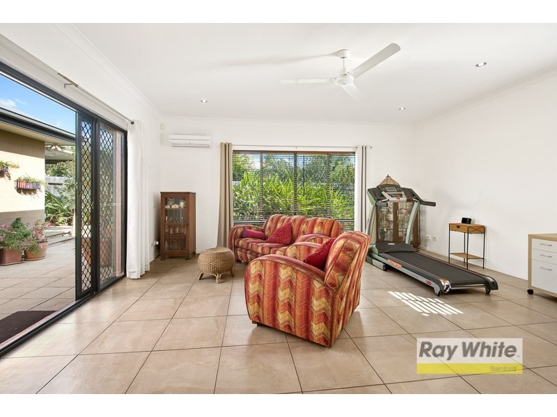 10 Chalmers Court, Samford Village QLD 4520