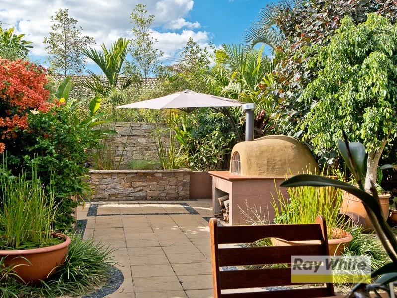 10 Chalmers Court, Samford Village QLD 4520