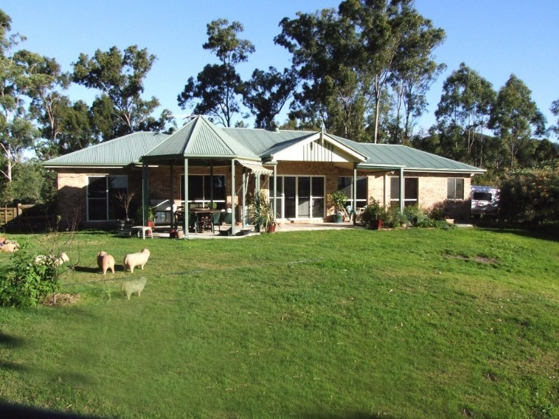 6 Annie Hedge Court, Samford QLD 4520