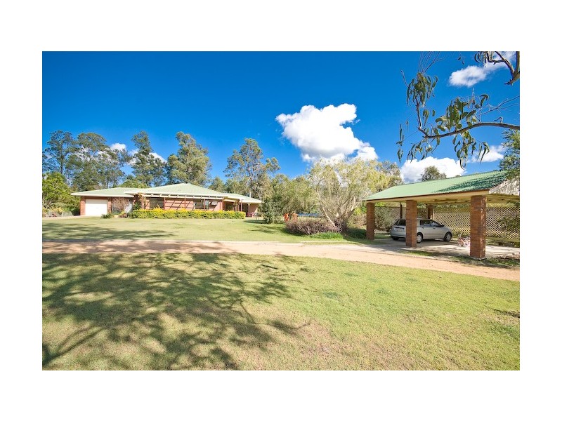 15 Greenwood Crescent, Samford QLD 4520
