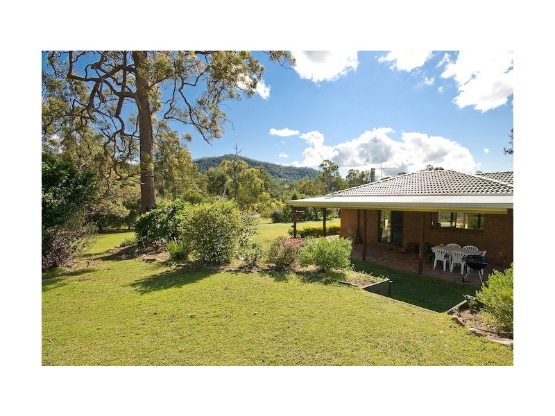 15 Greenwood Crescent, Samford QLD 4520