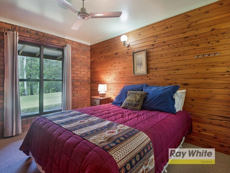 1 Hogan Court, Camp Mountain QLD 4520