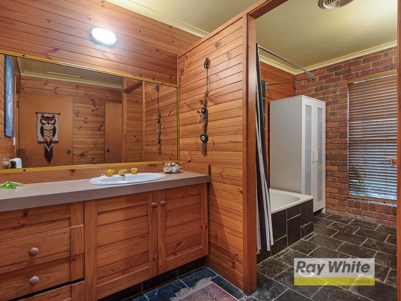 1 Hogan Court, Camp Mountain QLD 4520