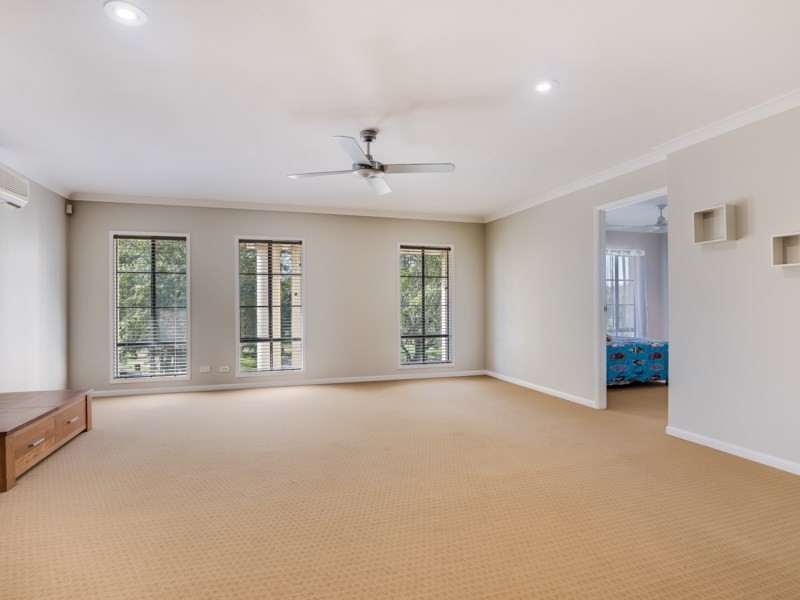 1 Richards Road, Camp Mountain QLD 4520