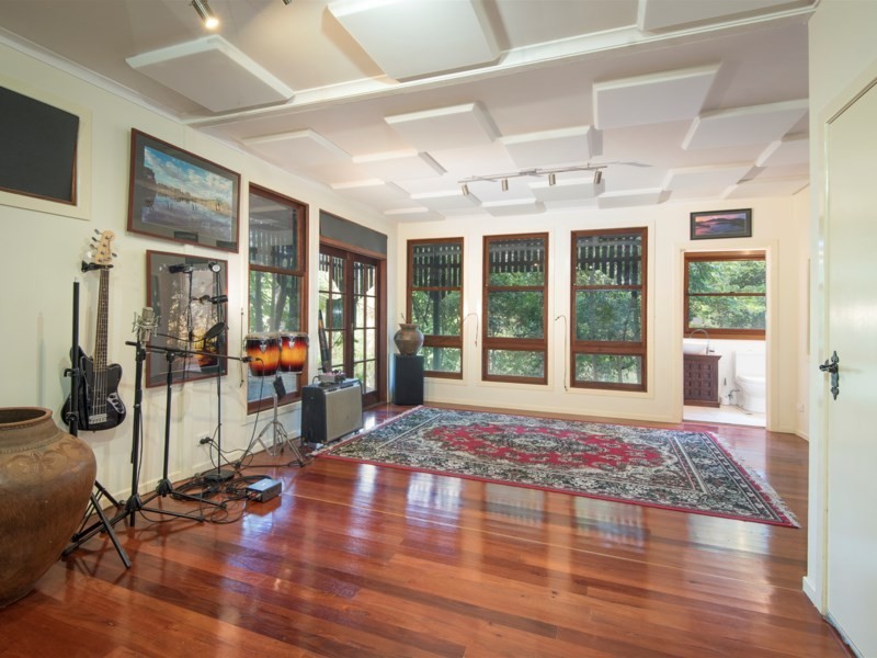 20 Milford Court, Eatons Hill QLD 4037