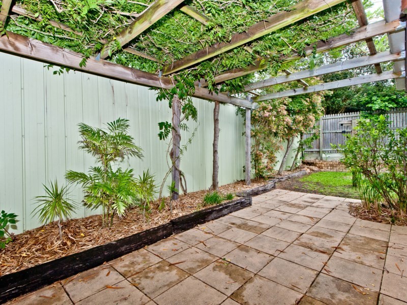 61 Cash Avenue, Samford Village QLD 4520