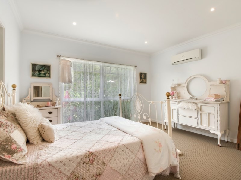57 Masseys Creek Court, Cedar Creek QLD 4520