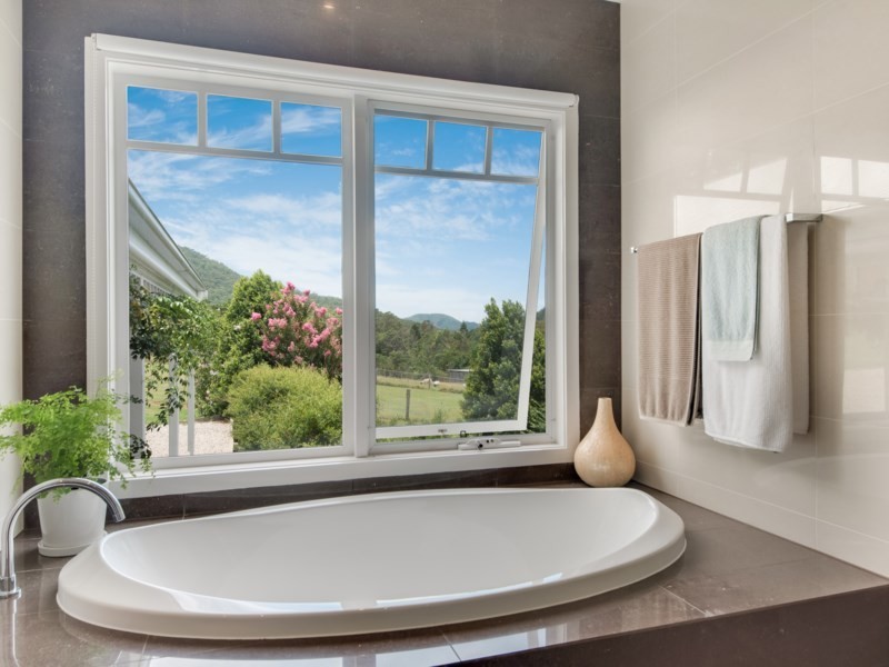 57 Masseys Creek Court, Cedar Creek QLD 4520