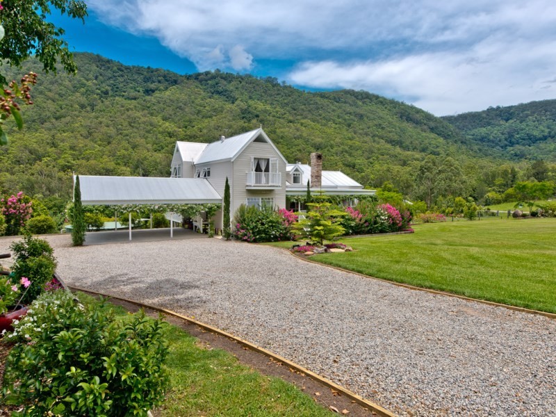57 Masseys Creek Court, Cedar Creek QLD 4520