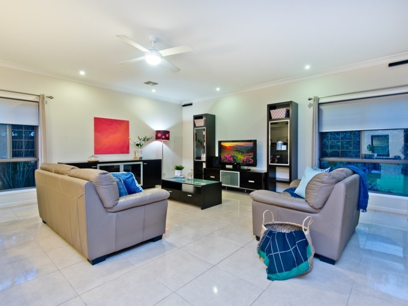 12 Confluence Court, Eatons Hill QLD 4037