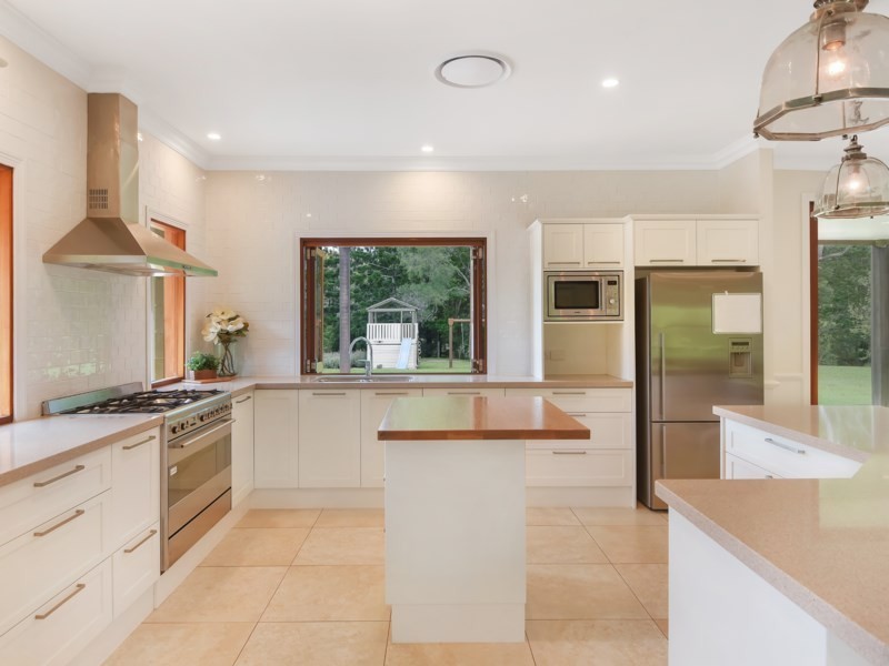 1 Glenclare Place, Samsonvale QLD 4520