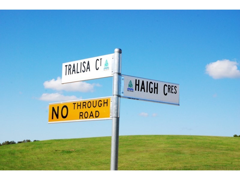 17 Haigh Crescent, Samford Valley QLD 4520