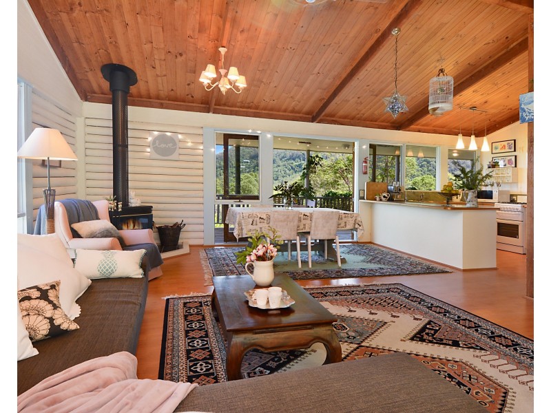 134 Ladies Road, Samsonvale QLD 4520