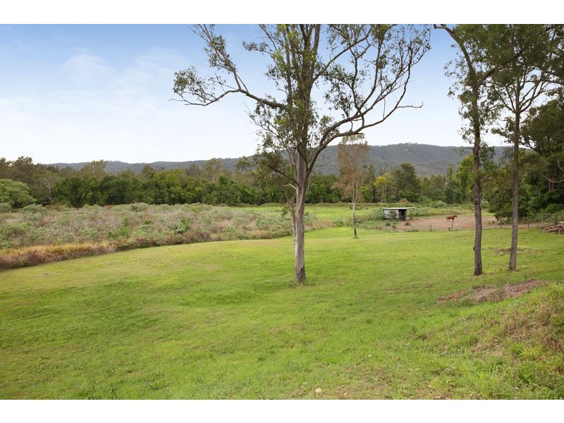 19 Stavewood Court, Samford QLD 4520