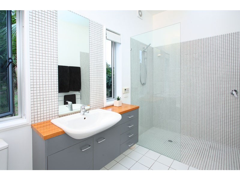 19 Stavewood Court, Samford QLD 4520