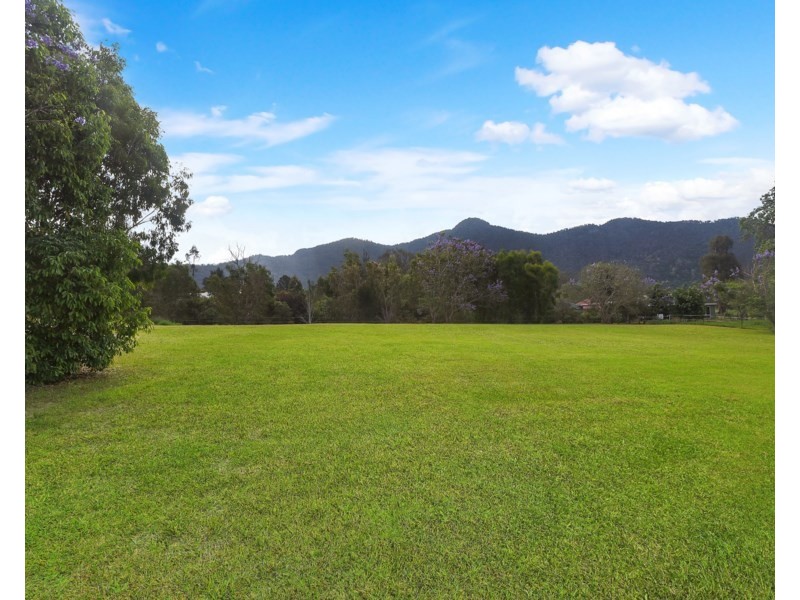 186 Foggs Road, Mount Samson QLD 4520