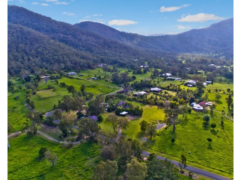 186 Foggs Road, Mount Samson QLD 4520