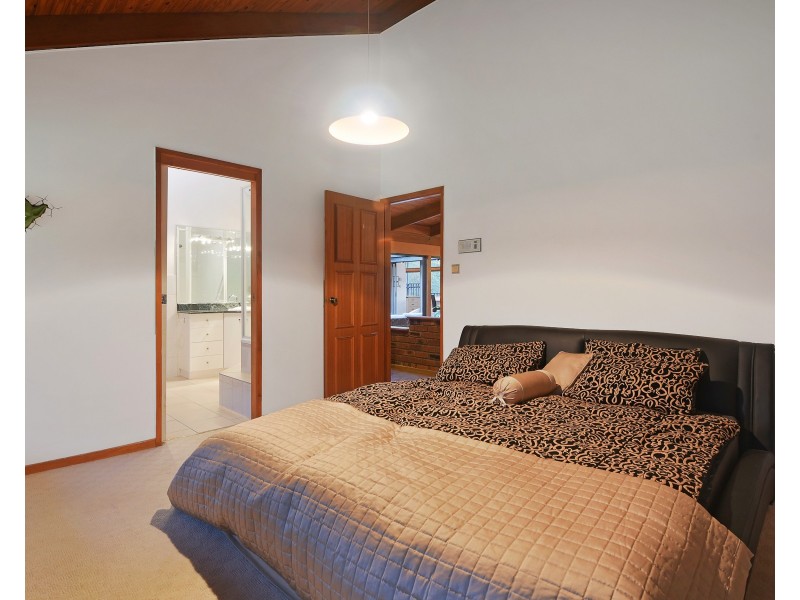 895 Mount Glorious Road, Highvale QLD 4520