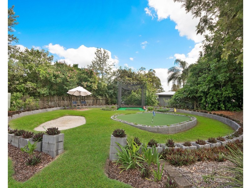 82 Domrow Road, Camp Mountain QLD 4520