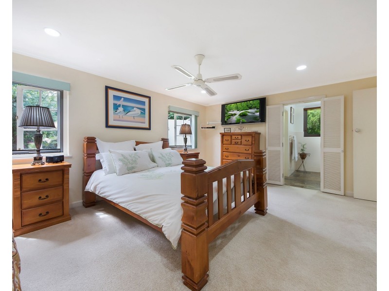 82 Domrow Road, Camp Mountain QLD 4520