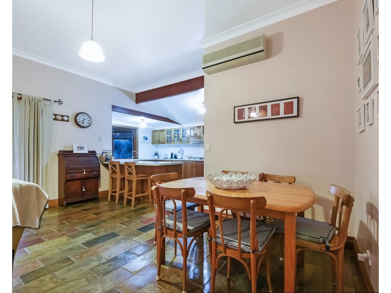 3 Jancy Court, Samford Valley QLD 4520