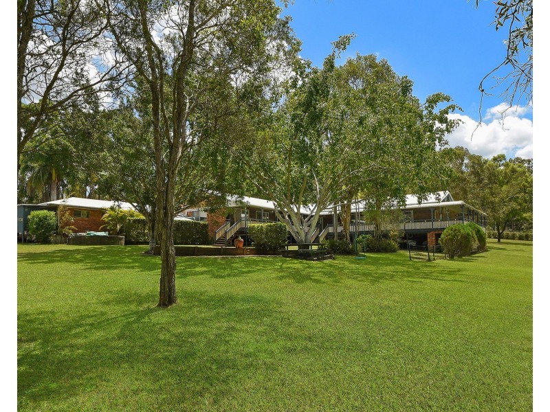 17 Upper Camp Mountain, Camp Mountain QLD 4520