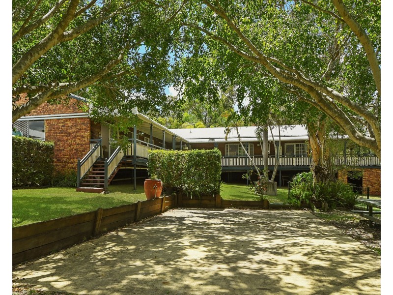 17 Upper Camp Mountain, Camp Mountain QLD 4520