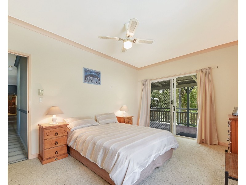 17 Upper Camp Mountain, Camp Mountain QLD 4520