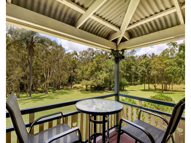 17 Upper Camp Mountain, Camp Mountain QLD 4520