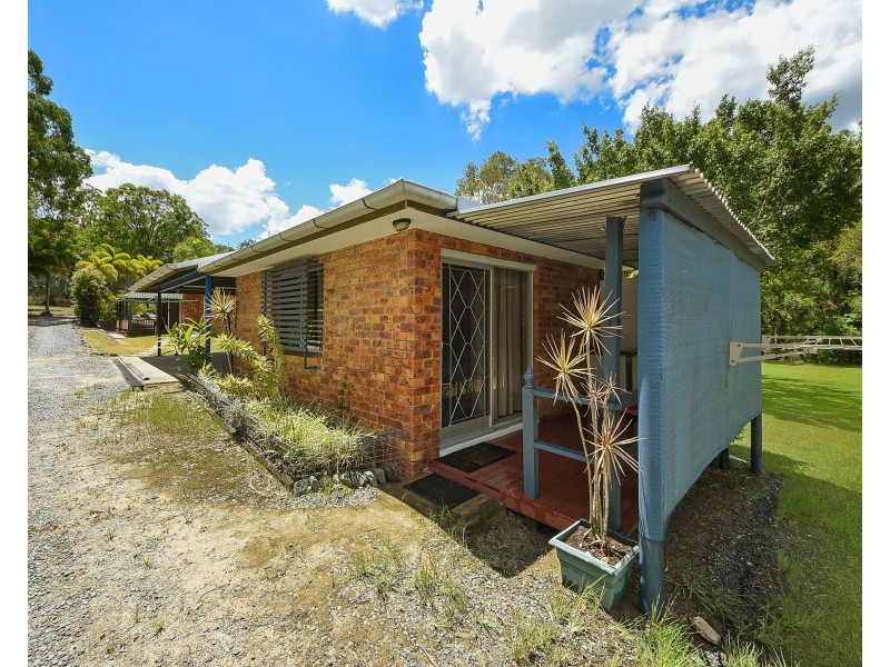 17 Upper Camp Mountain, Camp Mountain QLD 4520