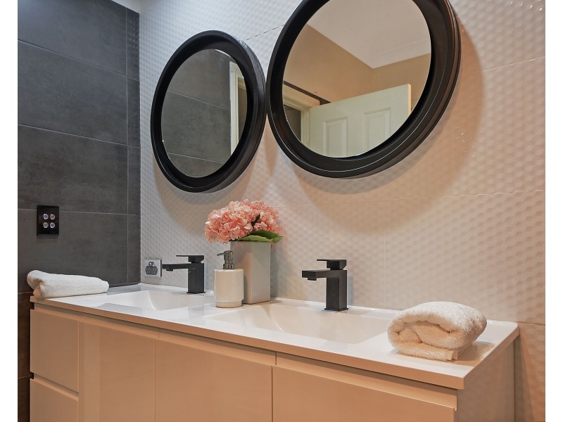 6 Norman Hansell Court, Highvale QLD 4520