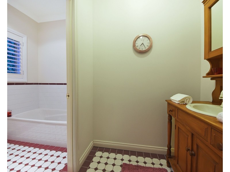 6 Norman Hansell Court, Highvale QLD 4520