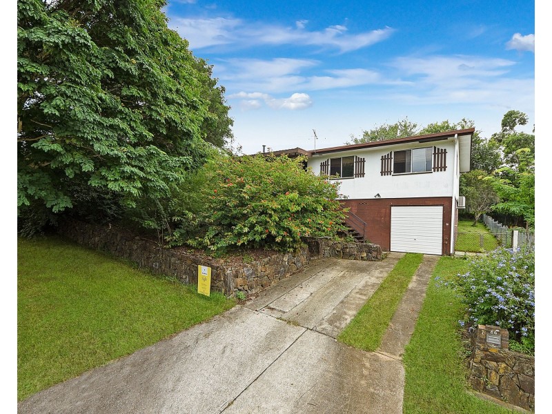 86 Illuta Avenue, Ferny Hills QLD 4055