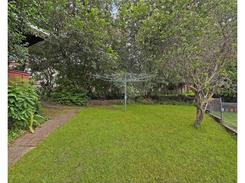 86 Illuta Avenue, Ferny Hills QLD 4055