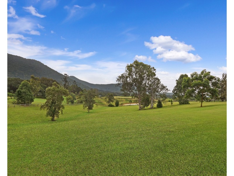240 Foggs Road, Mount Samson QLD 4520