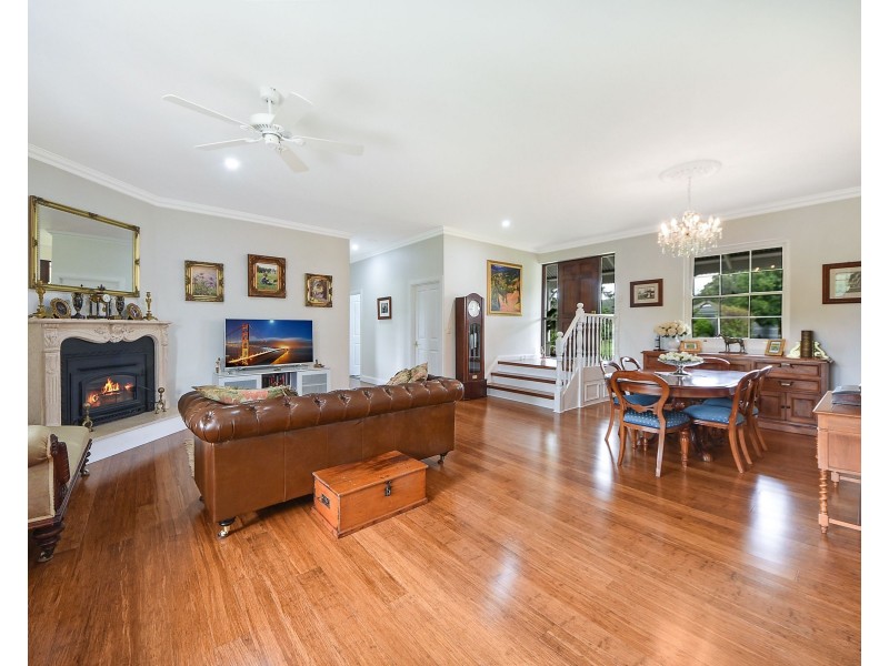 17 Balmoral Road, Draper QLD 4520