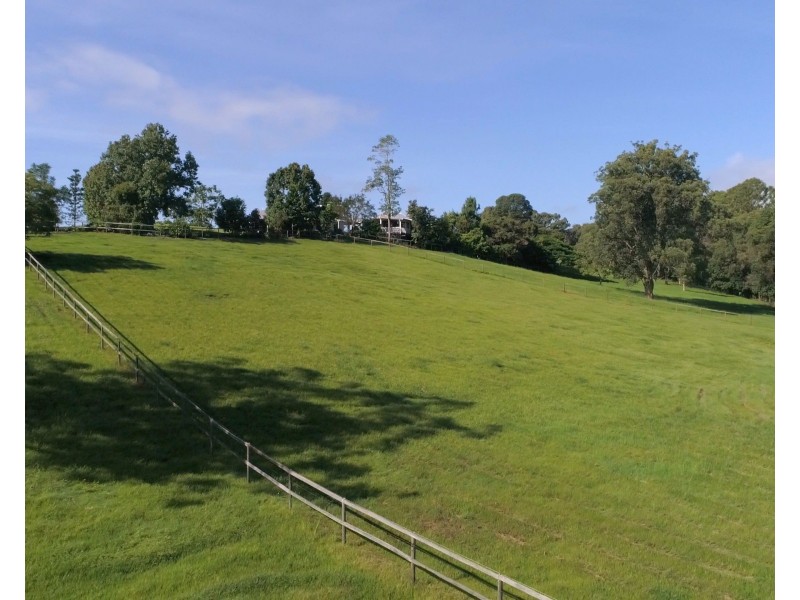 17 Balmoral Road, Draper QLD 4520