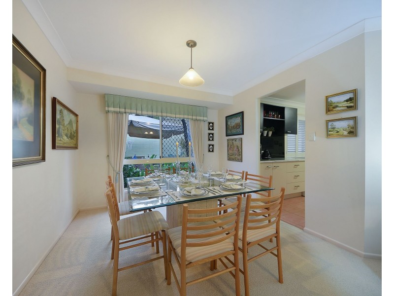 9 Lorenc Place, Bridgeman Downs QLD 4035