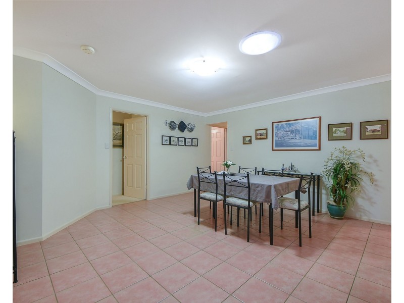 9 Lorenc Place, Bridgeman Downs QLD 4035