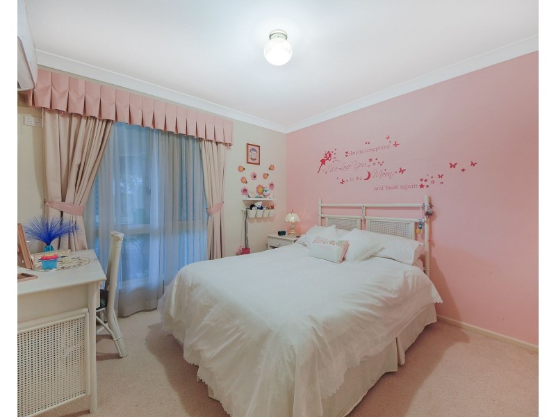 9 Lorenc Place, Bridgeman Downs QLD 4035