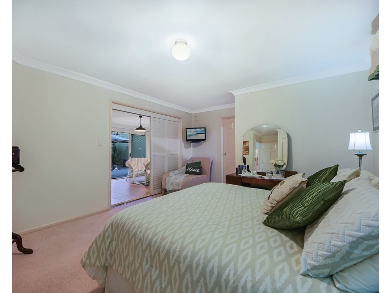 9 Lorenc Place, Bridgeman Downs QLD 4035