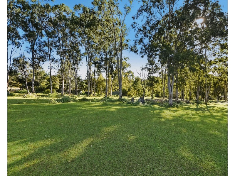 35 Richards Road, Wights Mountain QLD 4520