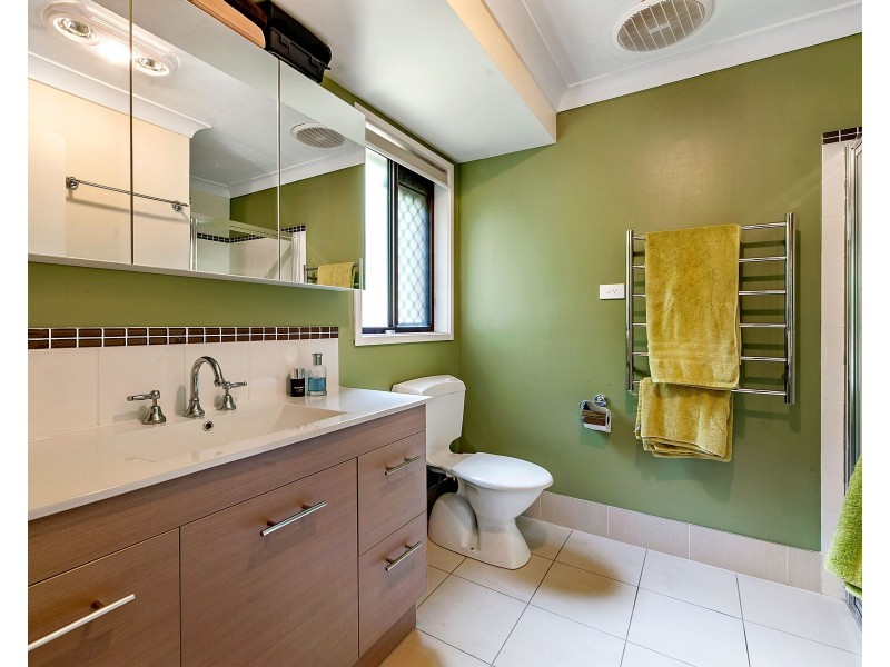 3 Delonix Place, Wights Mountain QLD 4520