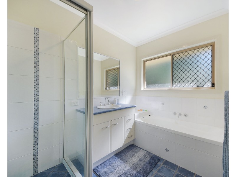 9 Mason Court, Samsonvale QLD 4520