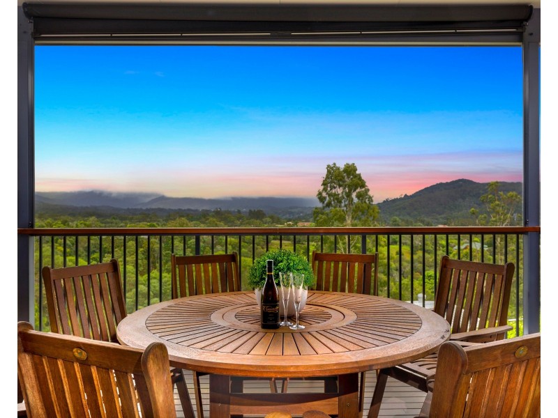 9 Skyline Court, Draper QLD 4520