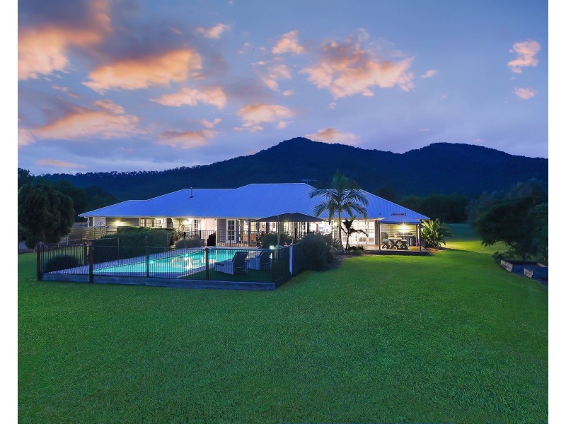 6 Horseshoe Court, Samsonvale QLD 4520