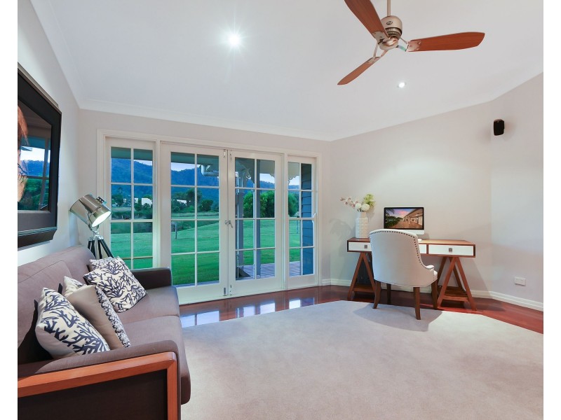 6 Horseshoe Court, Samsonvale QLD 4520