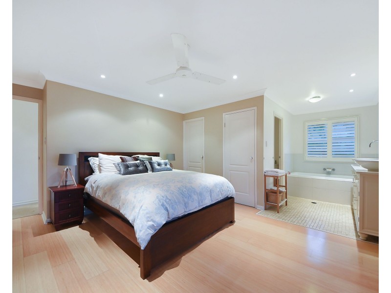 6 Horseshoe Court, Samsonvale QLD 4520