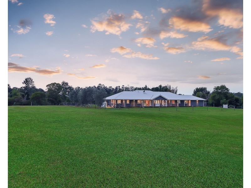 6 Horseshoe Court, Samsonvale QLD 4520